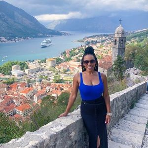 Meet your Posher, April